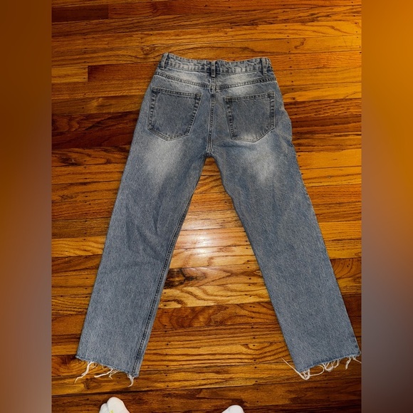 Straight leg jeans. - Picture 4 of 4